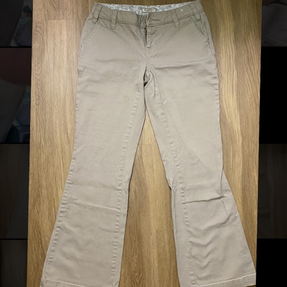 Flat Front Classic Boot-cut Chinos Khaki's Pants